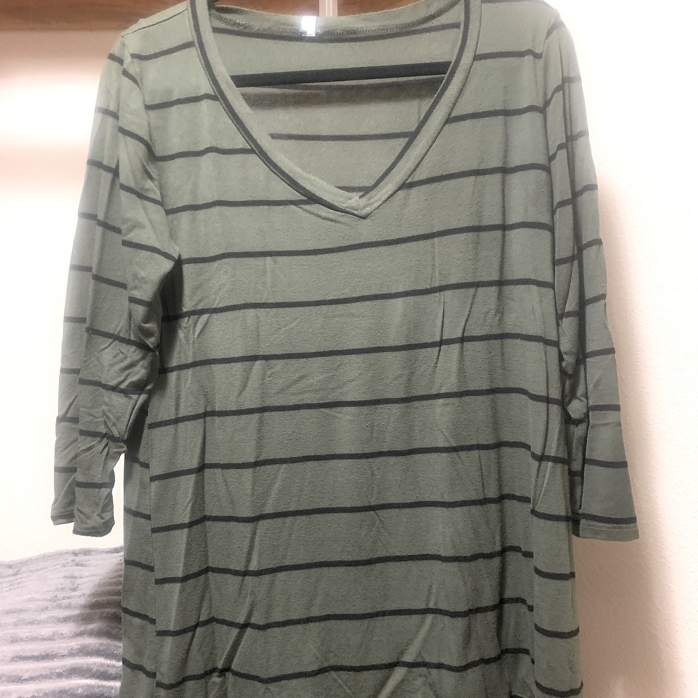 Olive Green 3/4 Sleeve Tunic with great coverage!
